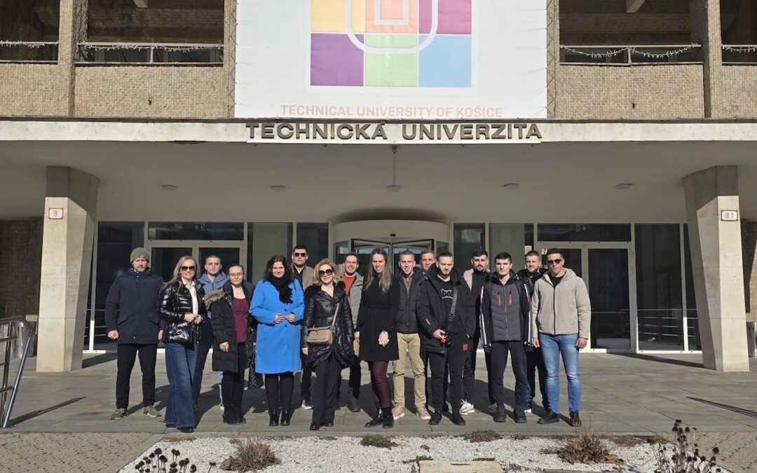 Prehlbovanie bilaterálnej spolupráce s Univerzitou v Čiernej Hore: séria študentských exkurzií na Technickej univerzite v Košiciach